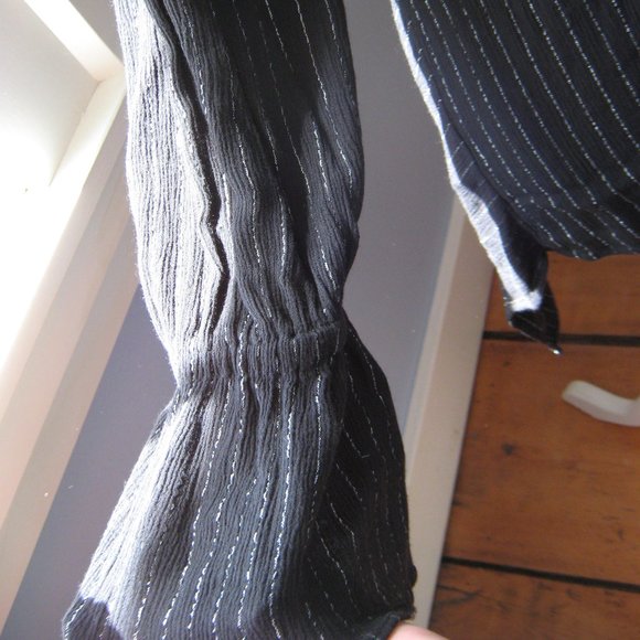 Juicy Couture Black Pinstripe Top - Picture 4 of 6